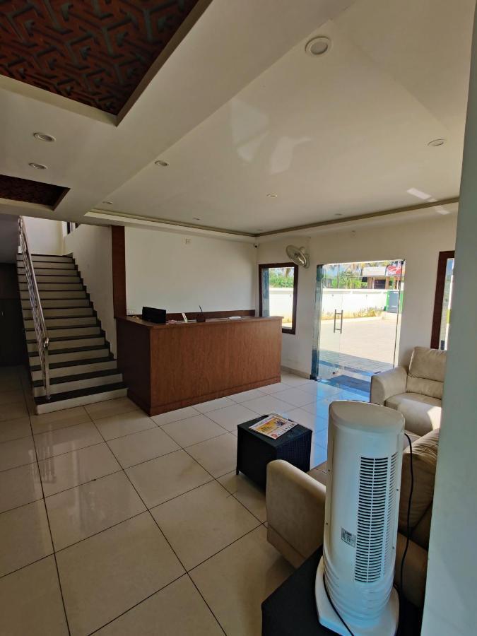Hotel Airport City Dod Jala Экстерьер фото
