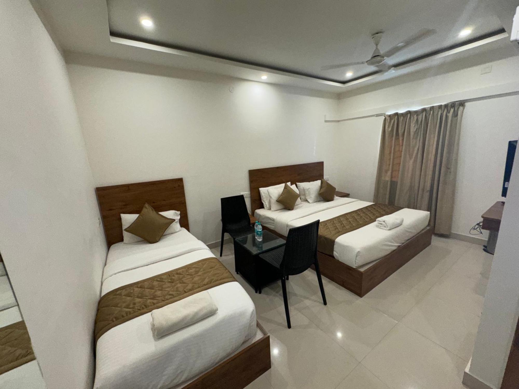 Hotel Airport City Dod Jala Экстерьер фото