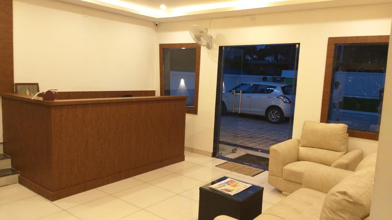Hotel Airport City Dod Jala Экстерьер фото