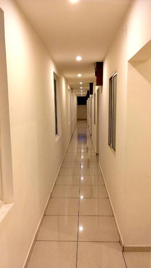 Hotel Airport City Dod Jala Экстерьер фото